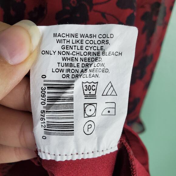 Motherhood Maternity Floral V-Neck Laced Blouse Size Medium - Picture 6 of 6